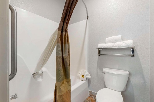 Best Western Plus Des Moines West Inn And Suites image 21