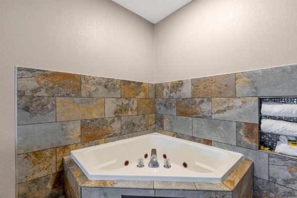 Best Western Plus Des Moines West Inn And Suites image 25