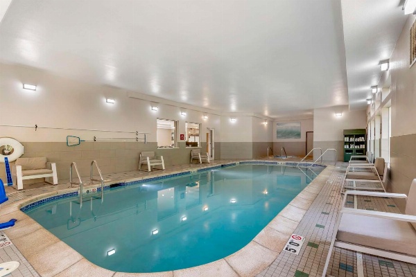 Best Western Plus Des Moines West Inn And Suites image 6