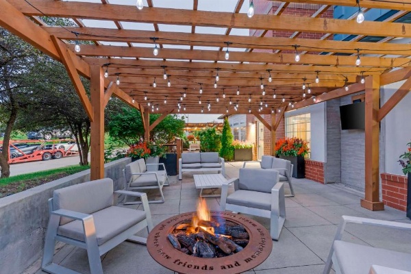 Best Western Plus Des Moines West Inn And Suites image 8